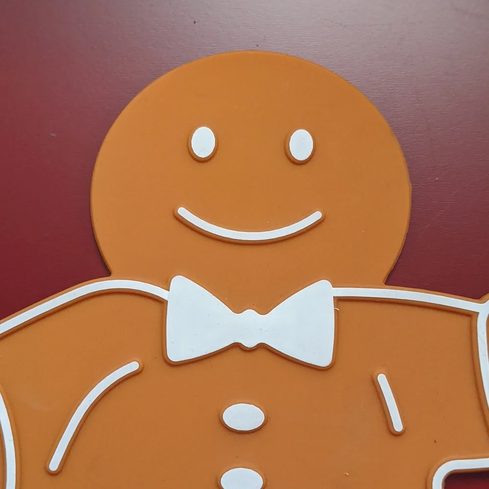 Sur La Table Nwt Gingerbread Man Silicone Pot Holder Hot Pad Kitchen Chef